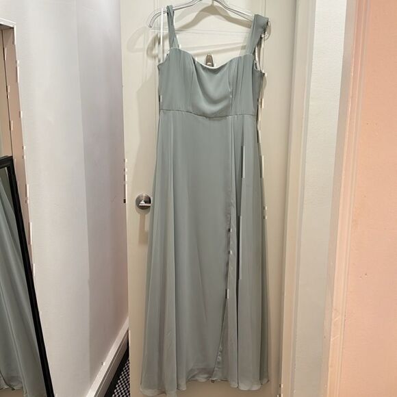 After Six Off-The-Shoulder Basque Neck Maxi Dress With Flounce Sleeves Size 8 - Picture 2 of 6